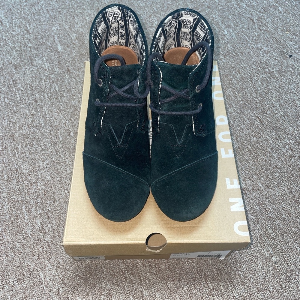 Tom’s Suede Heels